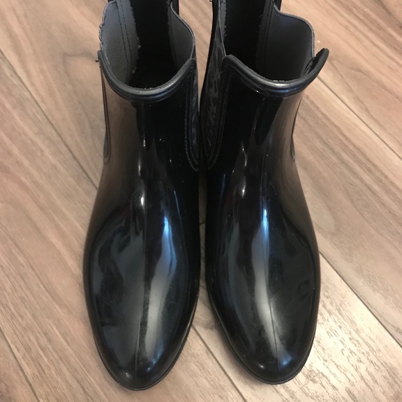 London Fog Rain Boots - Picture 2 of 3